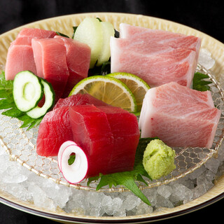 “Tuna sashimi platter” that goes well with sake