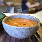 meek - チキンのココナッツカレーと言われたような気がするのですけれど。(^◇^;)