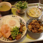 Choroya - ガパオライス定食