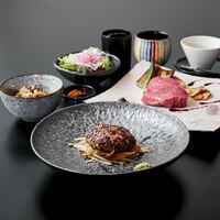 ステーキ ＆ ハンバーグランチ