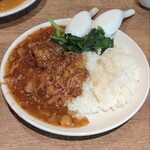 愛群 - 牛腩飯　牛バラ肉ご飯