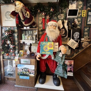 〈クリスマス〉食いしん坊サンタクロース　ホットドッグ クリスマス〉食いしん坊サンタクロースホットドッグ