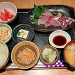 天然魚と七輪焼き 隠れ居酒屋 雑魚や - 