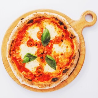 【看板メニュー】焼き立てアツアツの北海道ピザを召し上がれ