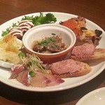 タイーム - ２０１３・９・３０　前菜盛り