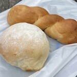 Cafe KAKAO - 白パンチョコ＆ねじりパン