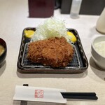 ポンチ軒 - 厚切り特ロース定食