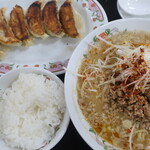 餃子の王将 - 胡麻香る‼担々麺フェアセットＢ＋餃子３個