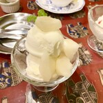 リトルスパイス - 誕生日でアイス増量。梨大量のサービス。結局、アイスの追加分すらサービス