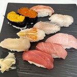 Sushi Dokoro Tatsutoshi - 握り盛り合わせ 余市（10貫　4620円）