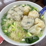 錫記招牌雲吞 - 雲呑 鯪魚球 湯麺（ワンタン 魚のすり身団子麺）（$50）