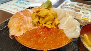 魚金食堂 - わがまま海鮮丼4種盛り
