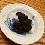 鮨おばな - 蝦夷鮑の肝。これはお酒を呼ぶ