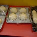 RITA'S CAFE&BAR - バーガー用のバンズを発酵させてるところでした