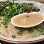 博多ラーメン 琉 - スープ