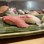 Tsukiji Sushi Sei - 立ち上がり、“大トロ”、“鯛”。