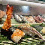 Tsukiji Sushi Sei - “車海老”、“鯵”。