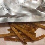 芋屋金次郎 日本橋店 - 芋けんぴ中身