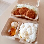 Onikuyasanno Teishokuto Don Iwaichikusan - 粗挽き豚メンチカツ定食 680円
