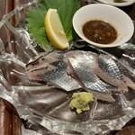 せいじ - 秋刀魚刺し　肝醤油で。
