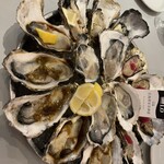 8TH SEA OYSTER Bar - 生牡蠣三種