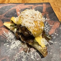 鉄板焼きWAGYU LIVERARY - ハンバーガー