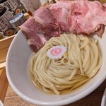 鶏と鮪節 麺屋勝時 - 