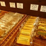 ル・ブルジョン - 焼き菓子コーナー（撮影2013年）