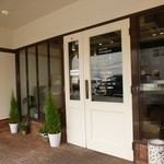 ル・ブルジョン - 入り口