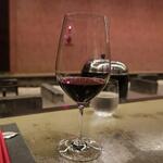 あもん ヨコ - グラス赤ワイン