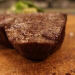 あもん ヨコ - 炉釜焼き塊肉ステーキ