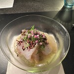 Alternative - ❺ 藁で炙りした長崎産5kgの極上目鯛 、焼きナス、焼きナスのジュレ、花穂紫蘇。