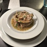 Alternative - ❸ もち豚と蛤のアレンテージョ風。