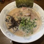 Tonkotsu Tonta - 博多とんこつらーめん(730円)