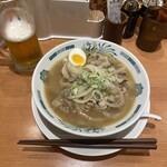 Hidakaya - 期間限定肉そば690円と生ビール320円