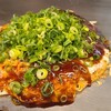 お好み焼 みつ - 肉玉そば(税込850円)《※平日昼は刻み葱掛け無料有》 
・茹で生中太麺(山本食品)
・カープ【主】とオタフク【副】のブレンド
・焼き方:しっかり押さえる
・焼き上がりの形:綺麗に整った焼き上がり