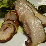 タケル クインディチ - 自家製ベーコンとチキンのアップ