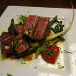 タケル クインディチ - オリーブ牛のリブロース・グリル