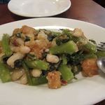 つるむらさきとインゲン豆のサラダ