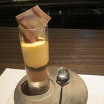 レストラン ラ フィネス - カフェ・リジョワ(コーヒーゼリー、チョコレートのクリーム、クレーム・ブリュレのエスプーマ、1963年のアルマニャックを振りかけて)