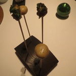 レストラン ラ フィネス - マッシュルームのギリシャ風、鶏のブイヨンで煮込んだツブ貝1