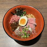 Hanbagu Suteki Koshi Duka - 黒毛和牛三昧丼
