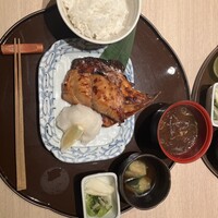 伊豆の旬 やんも 丸の内店 - 