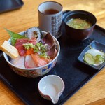 Sumibiyaki Sushi Kaisen Tsurube - 