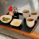 宮西製麺所 - 製麺所なのに、お茶まで！用意してくれました