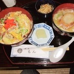 味処もん - 名物【油麩丼】