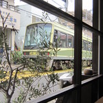 クラリタ ダ マリッティマ - 窓から江の電が！