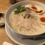 鶏白湯専門店 カネオカラーメン - 