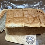 始まりの食パン - 料理写真:プレーン850円