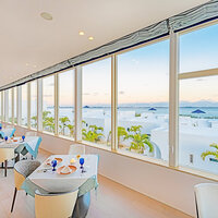 エーゲ海 - 窓際テーブル席